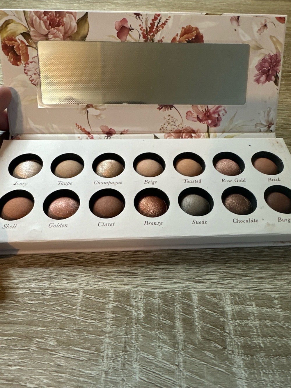 Laura Geller Modern Marvels 14 Multi-Finish Baked Eyeshadow Palette - Floral - Picture 7 of 8